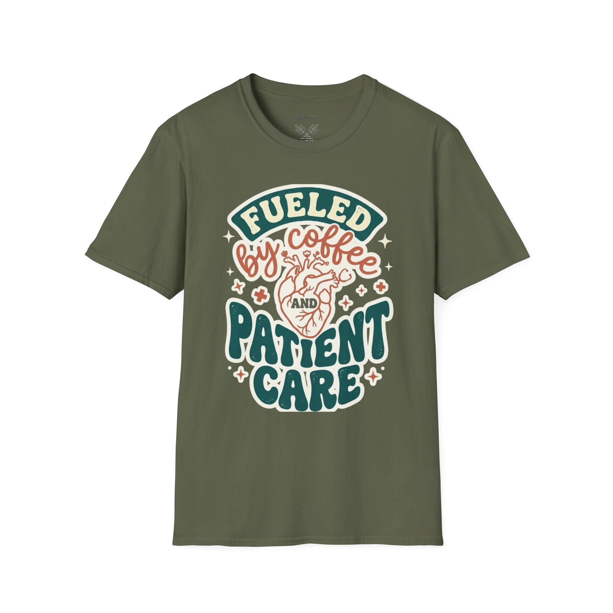 T-shirt Alimenté par le Café et les Soins aux Patients