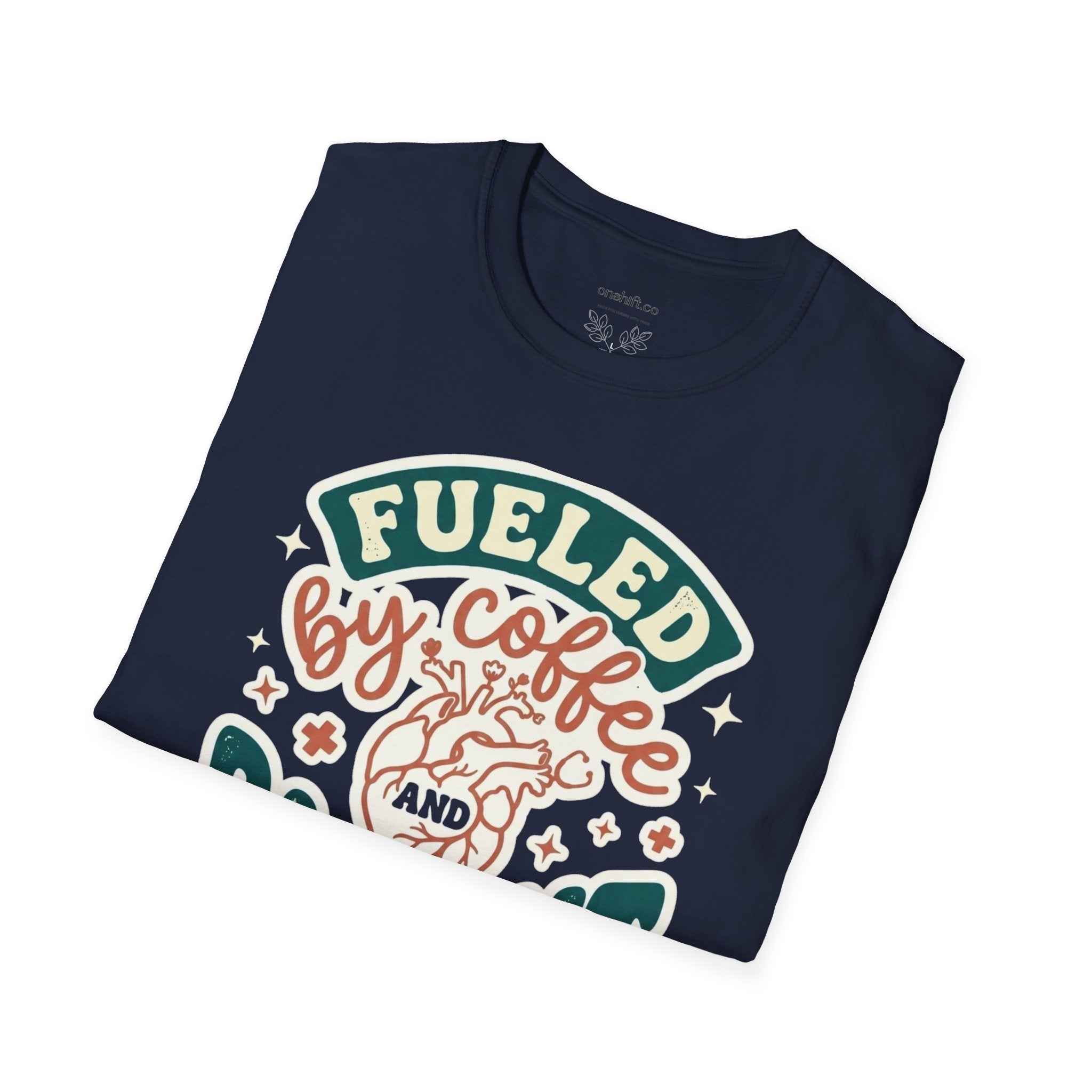 T-shirt Alimenté par le Café et les Soins aux Patients