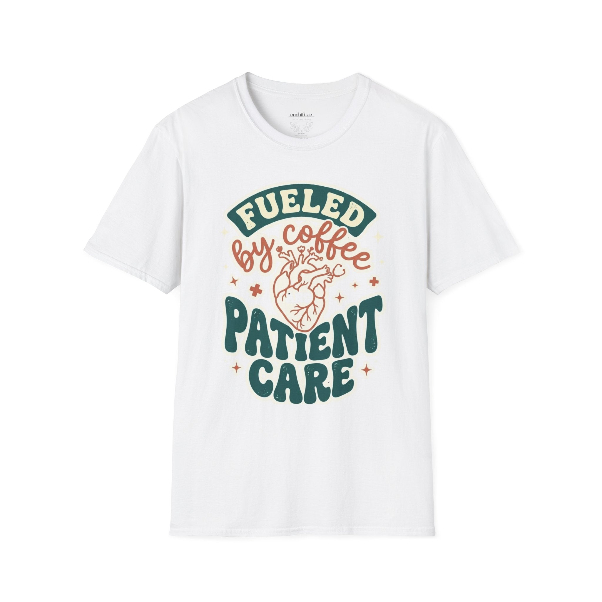 T-shirt Alimenté par le Café et les Soins aux Patients
