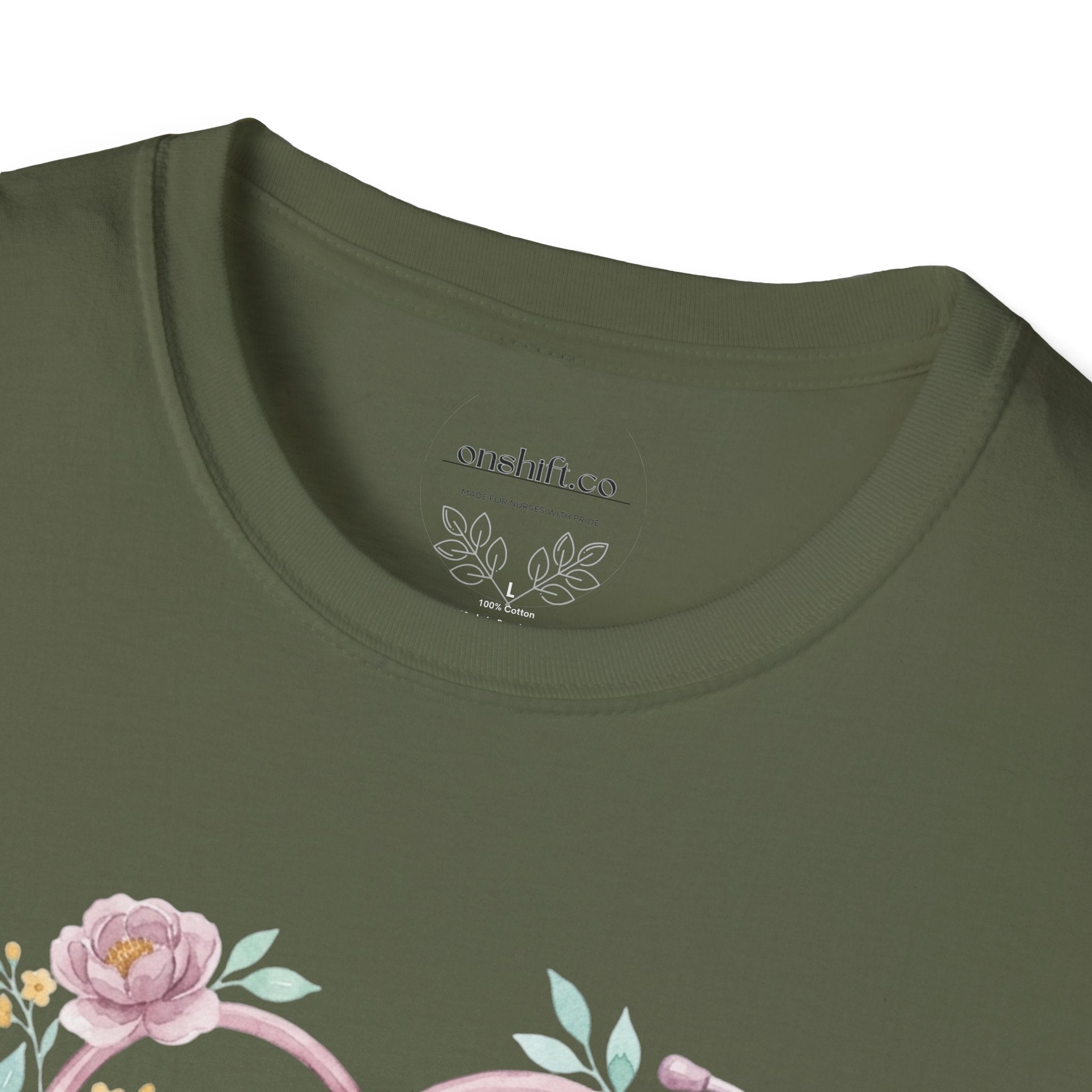 T-shirt floral d'infirmière en soins intensifs