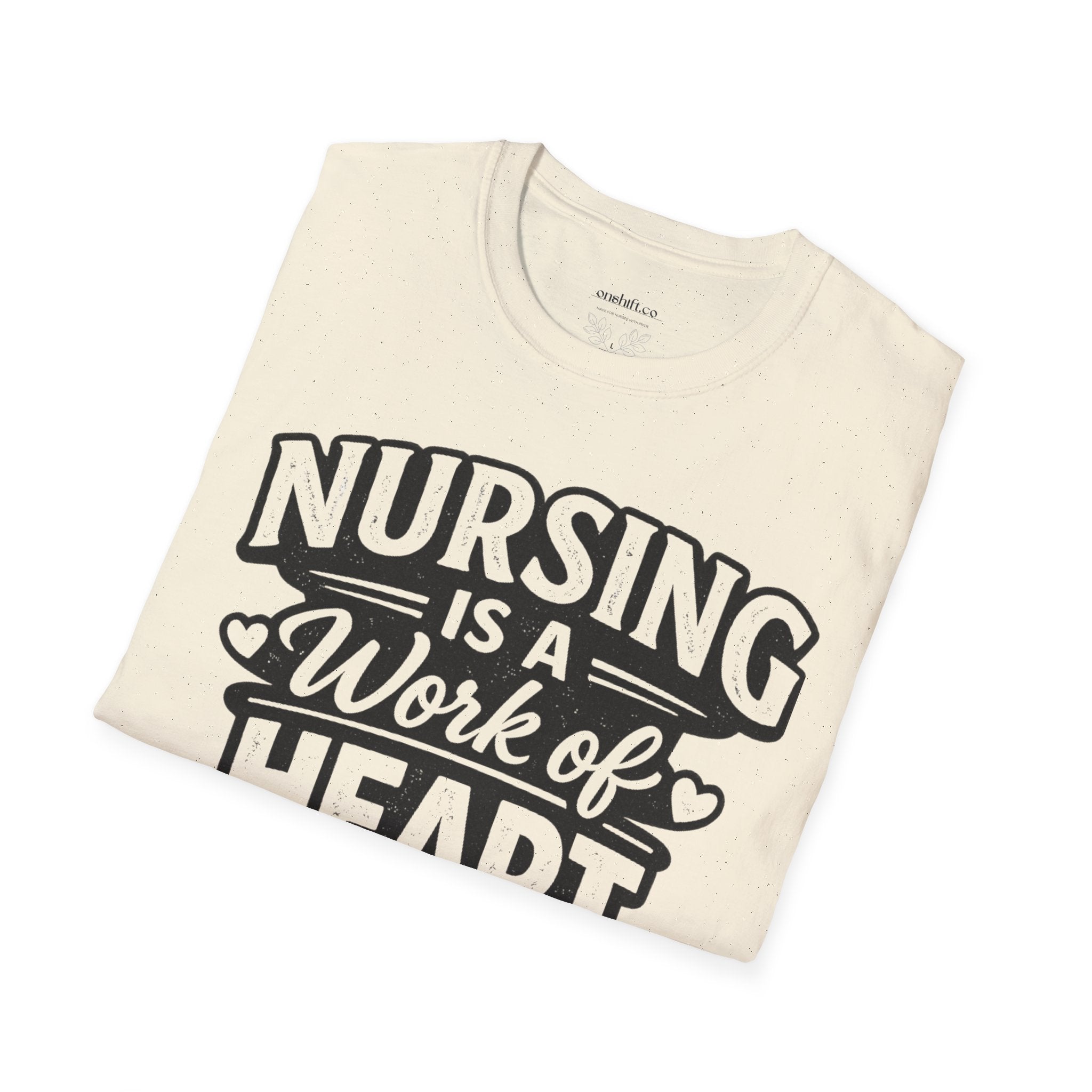T-shirt « Les soins infirmiers : une vocation de cœur »