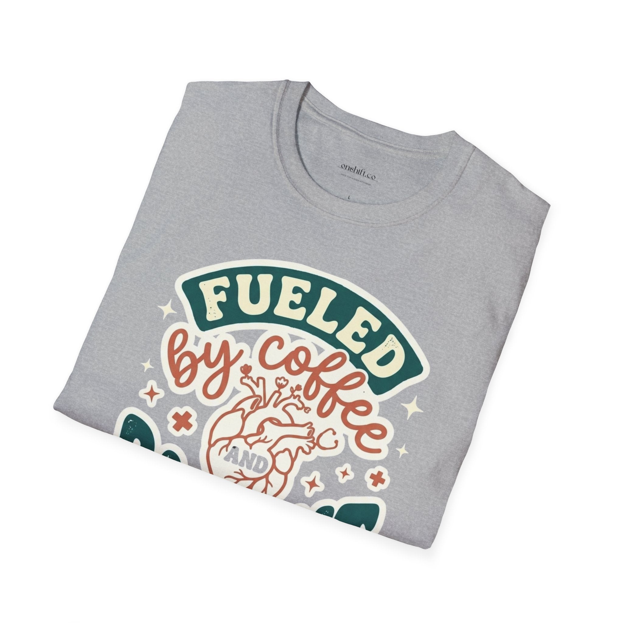 T-shirt Alimenté par le Café et les Soins aux Patients