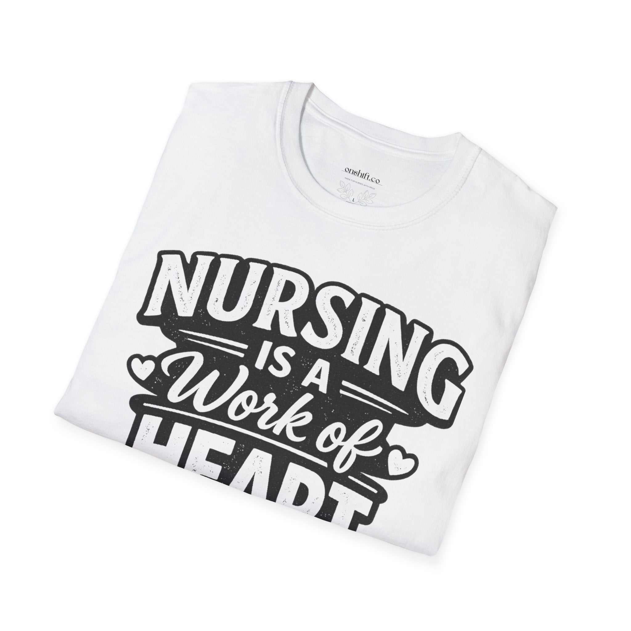 T-shirt « Les soins infirmiers : une vocation de cœur »