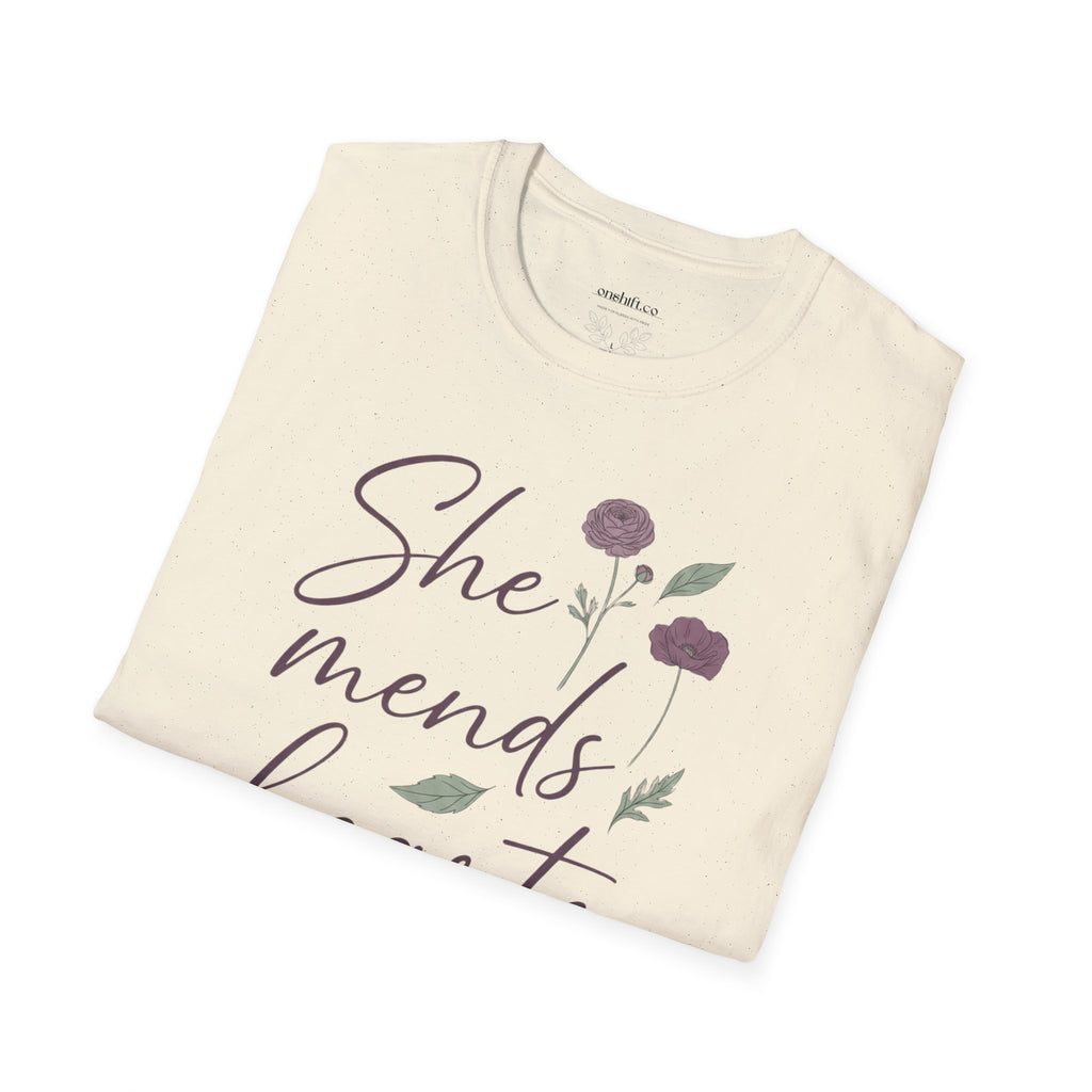 She Mends Hearts Cardiac RN T-Shirt