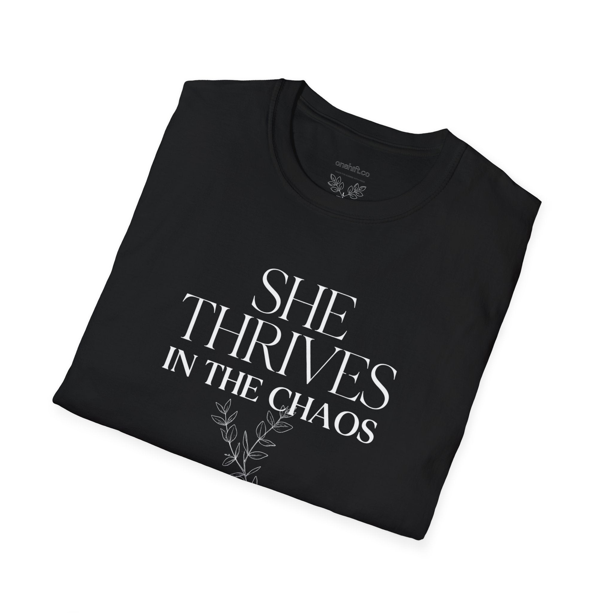 Infirmière urgentiste, elle excelle dans le chaos T-Shirt