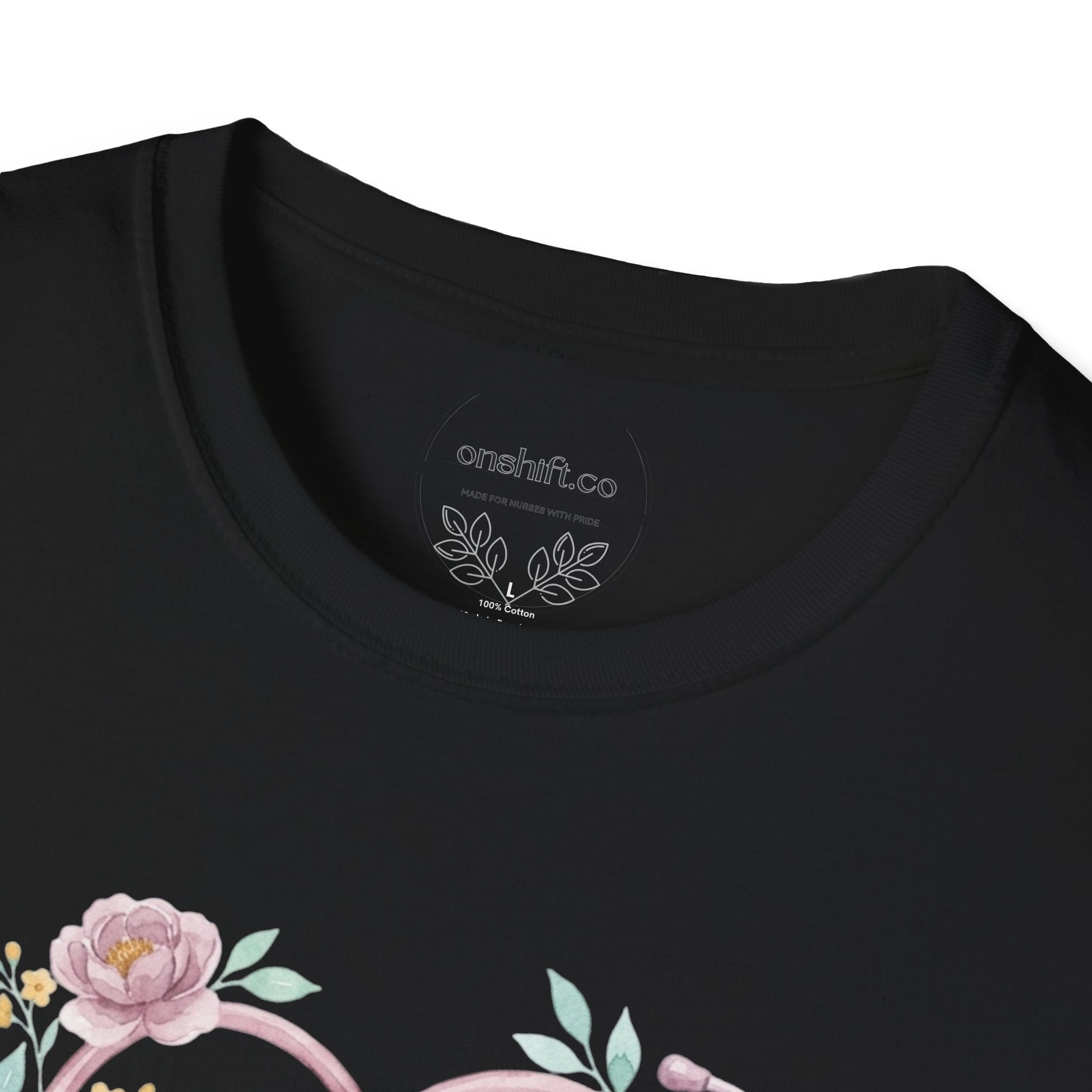 T-shirt floral d'infirmière en soins intensifs