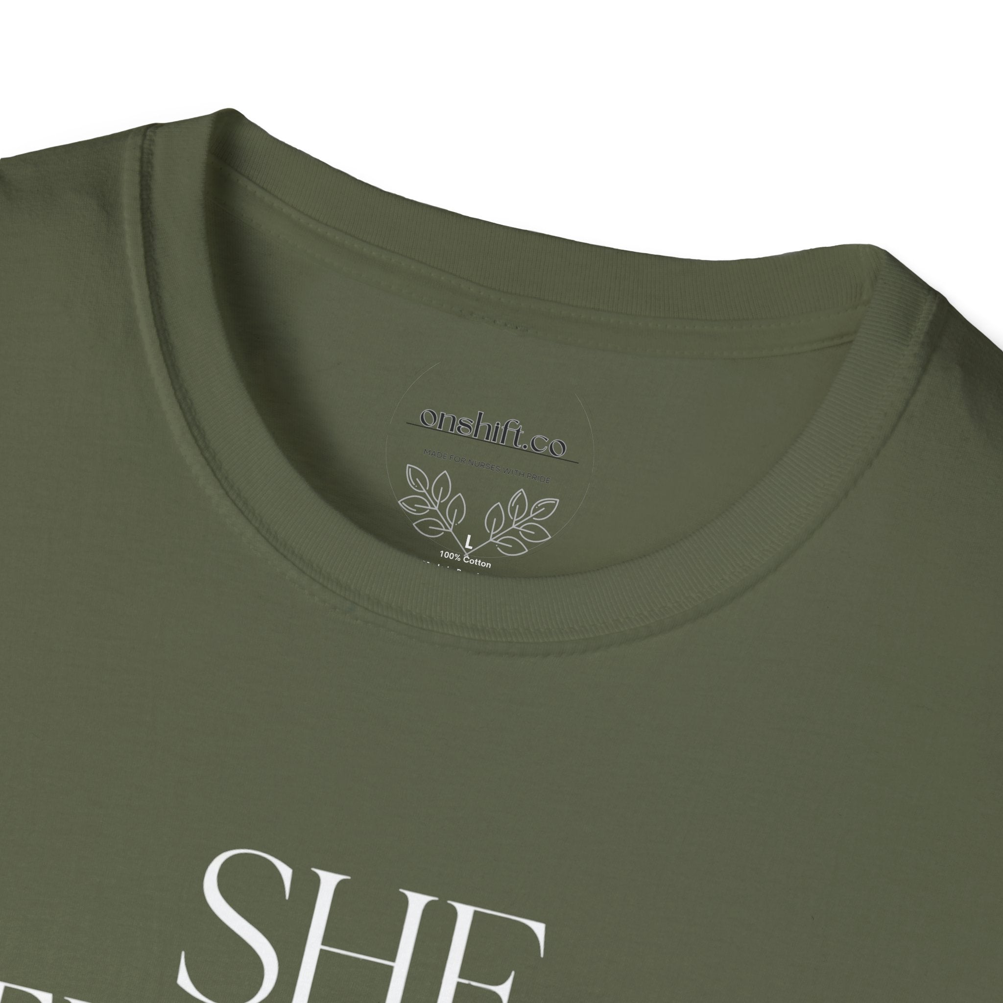 Infirmière urgentiste, elle excelle dans le chaos T-Shirt